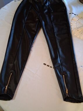 SHEIN Black Faux Leather Zipper Ankle Pants L 260878
